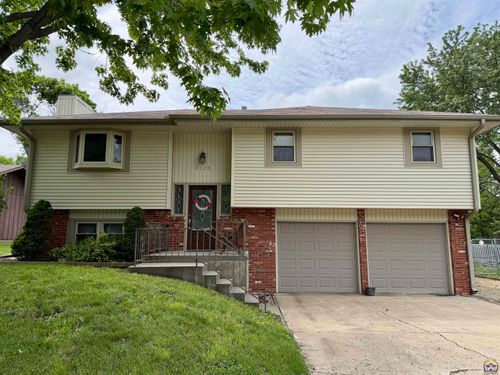 3125 Se Eveningtide Way, Topeka, KS, 66605 | Card Image