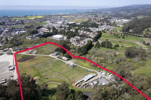 925 Miramontes St, Half Moon Bay, CA, 94019 | Card Image