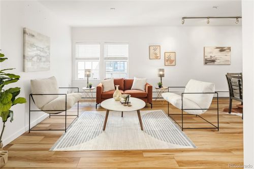 2e-960 N Sherman Street, Denver, CO, 80203 | Card Image