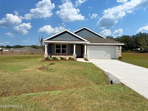 124 Dewberry Drive, Lucedale, MS, 39452 | Card Image