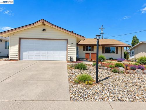 146 Isle Royale Cir, Vacaville, CA, 95687-3433 | Card Image
