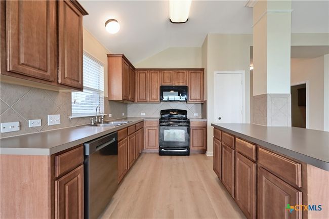 1691 Stone Rim Loop, House other with 3 bedrooms, 2 bathrooms and null parking in Buda TX | Image 9