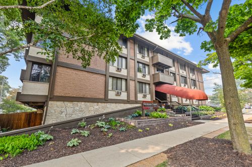 2025 E Greenwich Ave, Milwaukee, WI, 53211-4449 | Card Image