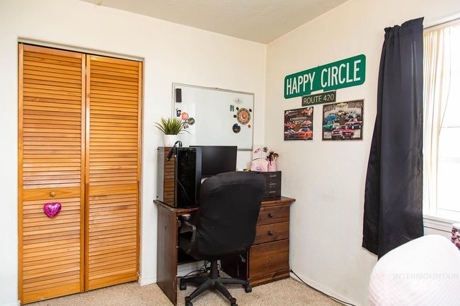 134 Maple Ave, Home with 2 bedrooms, 1 bathrooms and 2 parking in Hansen ID | Image 28