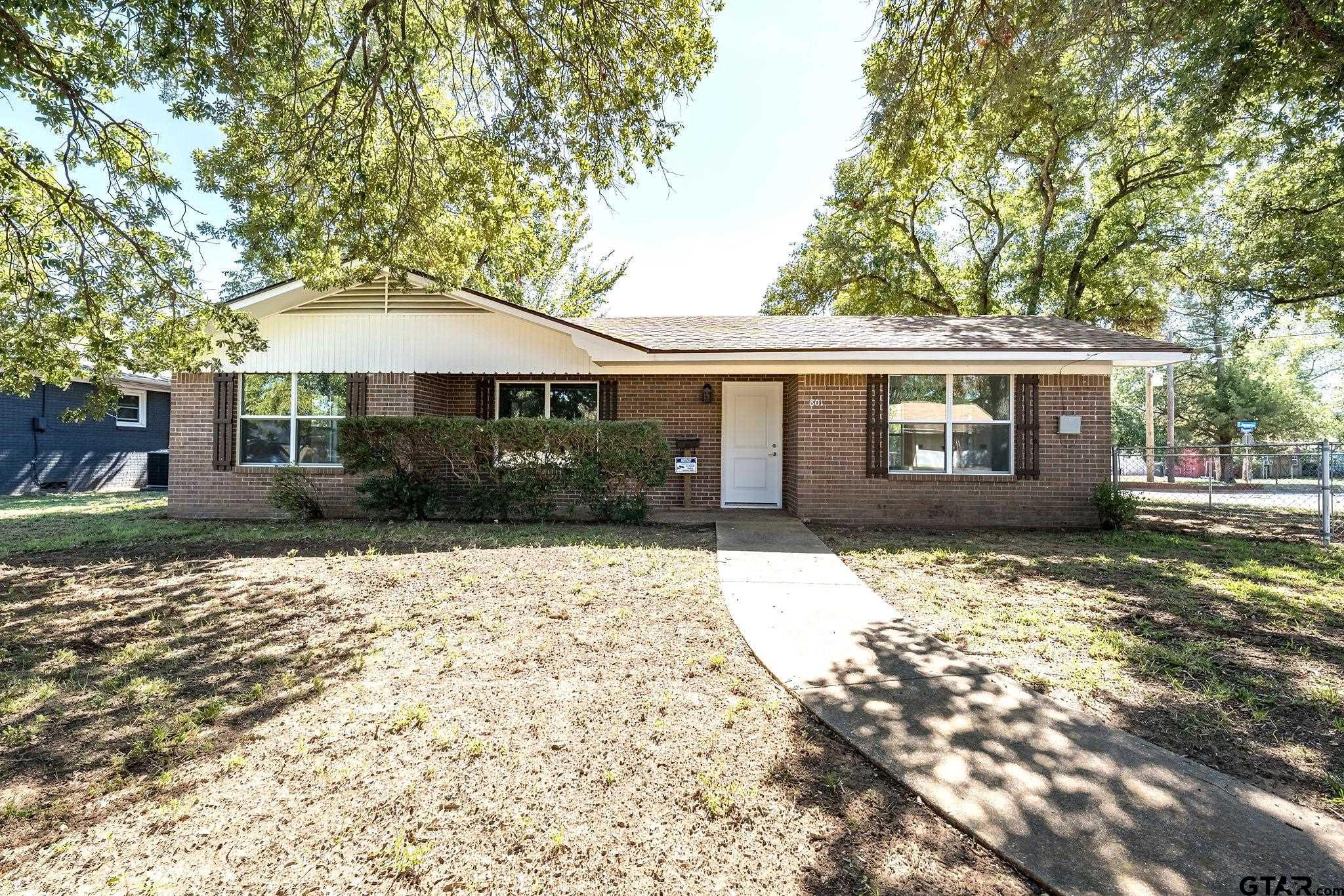 Circle Dr, Jacksonville, TX 75766