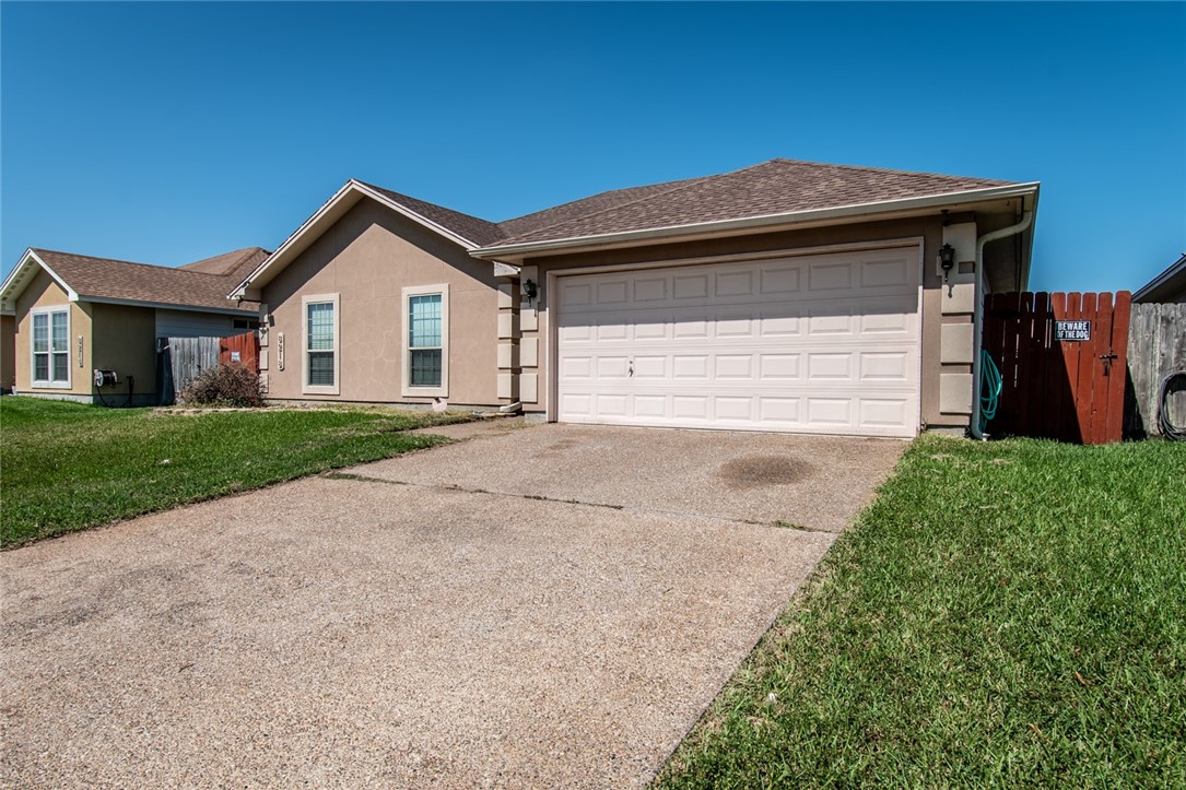 Queen Bess Dr, Corpus Christi, TX 78414