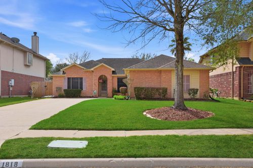 1818 Kemah Oaks Dr, Kemah, TX, 77565-3198 | Card Image