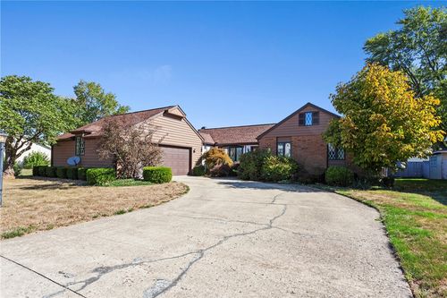 1612 Westgate Ln, Mattoon, IL, 61938-9356 | Card Image