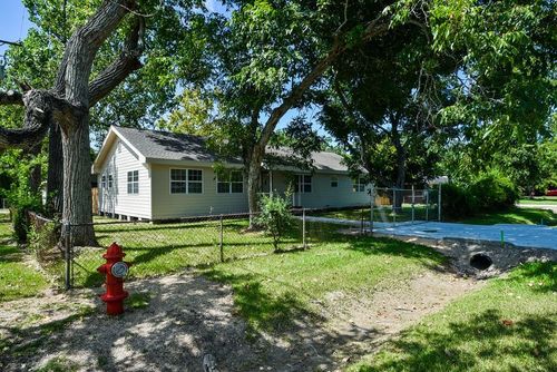 1030 Perkins Dr, Bacliff, TX, 77518-2917 | Card Image