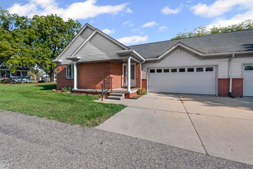 328 Heritage Way, Algonac, MI, 48001-1500 | Card Image