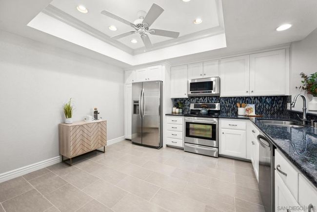 APT-3402 - 5865 Friars Rd, Condo with 2 bedrooms, 2 bathrooms and 2 parking in San Diego CA | Image 9