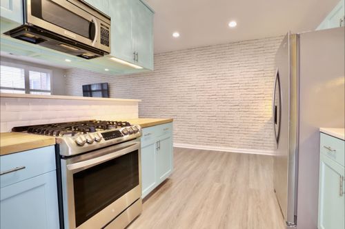 311-311 Saint Michaels Walk, Union City, NJ, 07087-3367 | Card Image
