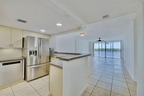 5-20850 San Simeon Way, Miami, FL, 33179-1889 | Card Image