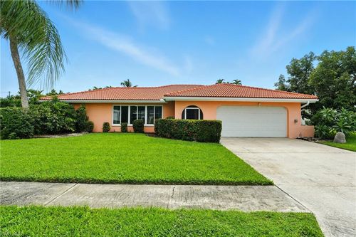 4558 Vinewood Cir, NORTH FORT MYERS, FL, 33903-4657 | Card Image