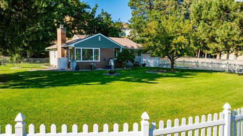 1519 N Riverside Dr, West Richland, WA, 99353-5231 | Card Image