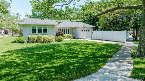 534 Allen Rd, Woodmere, NY, 11598-1506 | Card Image