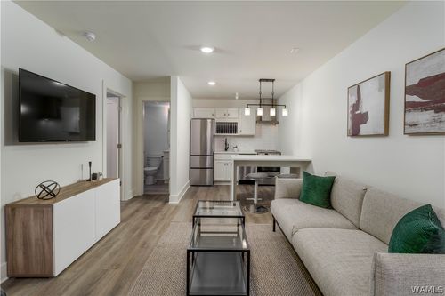 apt-305-500 Grace St, Tuscaloosa, AL, 35401-0037 | Card Image