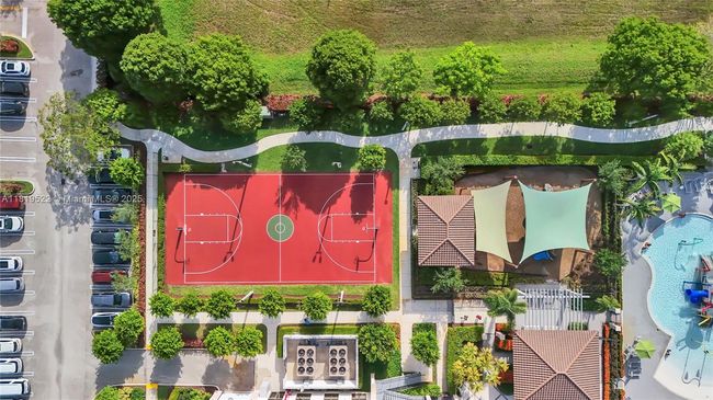 10380 Nw 88 Th Ter, Townhouse with 4 bedrooms, 3 bathrooms and null parking in Doral FL | Image 53