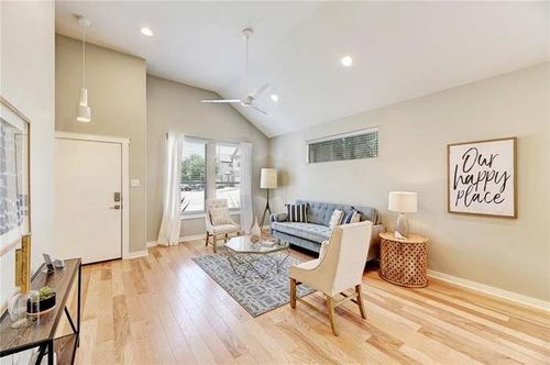 15-2001 Faro Dr, Austin, TX, 78741-3341 | Card Image