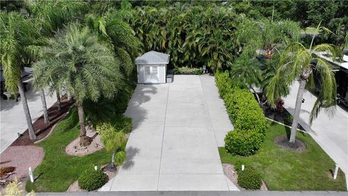 10070 Parkwood Dr, FORT MYERS, FL, 33905 | Card Image