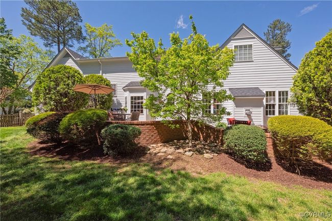 Back of house featuring a yard | Image 40