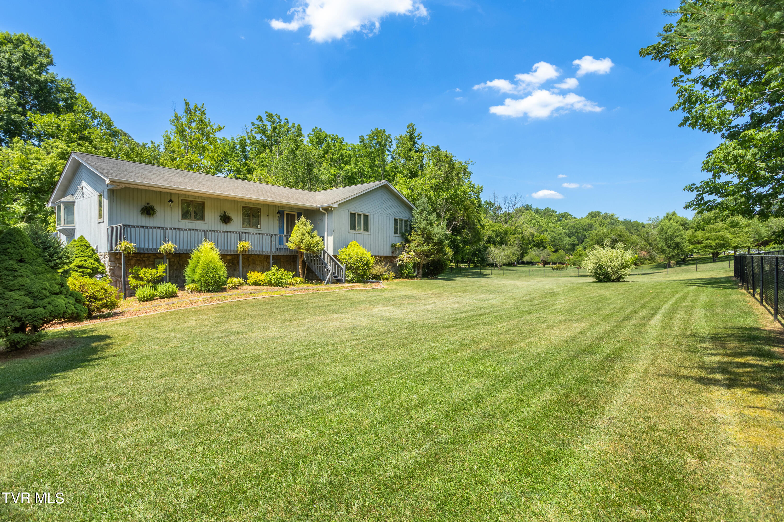Fall Creek Rd, Blountville, TN 37617