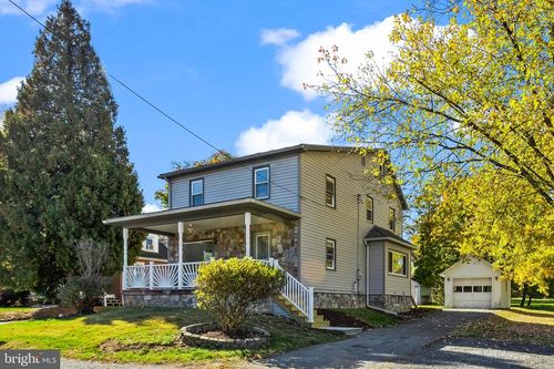 301 Decatur St, ELIZABETHTOWN, PA, 17022-1104 | Card Image