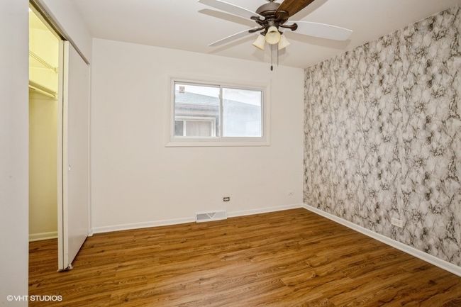 192 E Schubert Ave, Home with 3 bedrooms, 2 bathrooms and null parking in GLENDALE HEIGHTS IL | Image 6