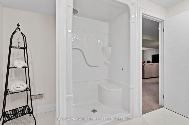 75 - 154 Port Robinson Rd, Condo with 3 bedrooms, 3 bathrooms and 2 parking in Fonthill ON | Image 32