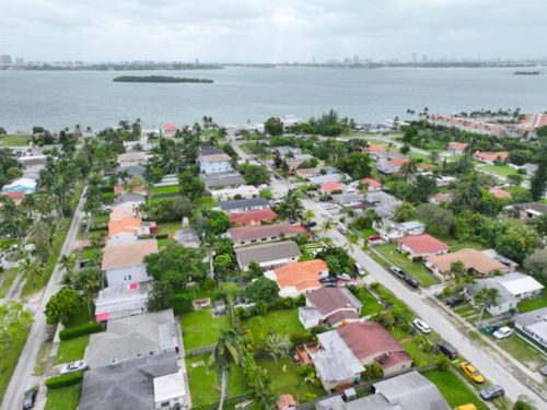 1561 Ne 109th St, Miami, FL, 33161-7434 | Card Image