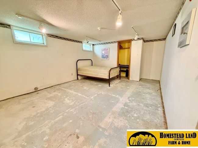 902 A St, House other with 3 bedrooms, 2 bathrooms and 1 parking in Fairbury NE | Image 16