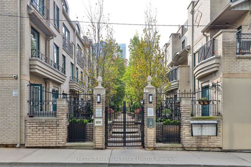 th16-1 Baxter St, Toronto, ON, M4W3W1 | Card Image