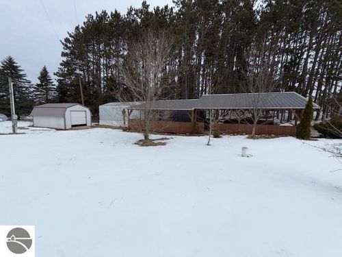 8923 E 18 1/2 Rd, Manton, MI, 49663-9403 | Card Image