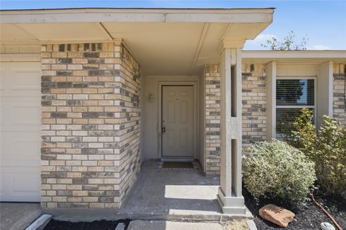 5661 Pearce St, The Colony, TX, 75056-1941 | Card Image