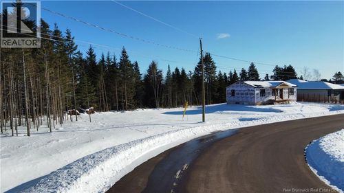 29 Burman St, Sackville, NB, E4L0E1 | Card Image