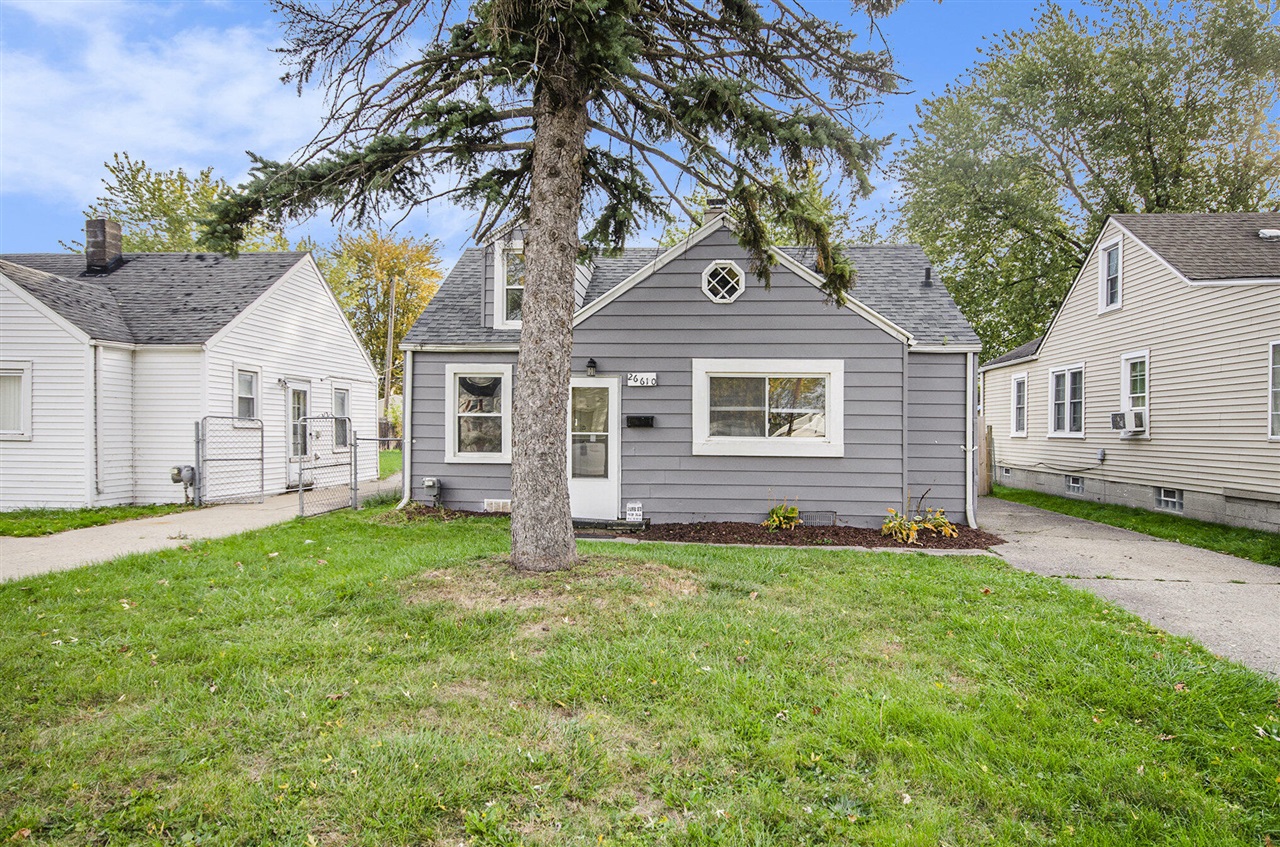 Belleair St, Roseville, MI 48066