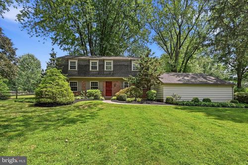 7 Manor View Cir, MALVERN, PA, 19355-1622 | Card Image