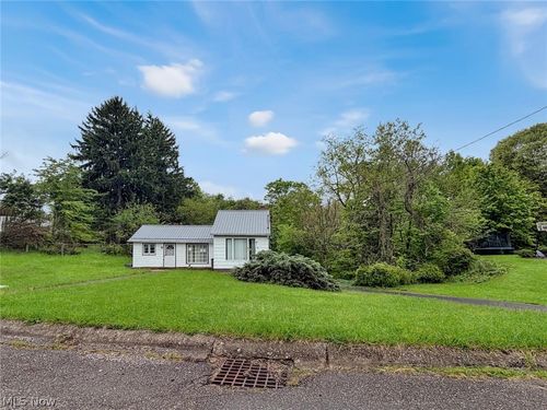 103 Smith St, Weirton, WV, 26062-4015 | Card Image