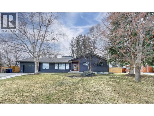 1305 14th St S, Cranbrook, BC, V1C5E8 | Card Image