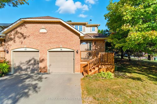 18-79 Braeheid Ave, Hamilton, ON, L8B0C6 | Card Image