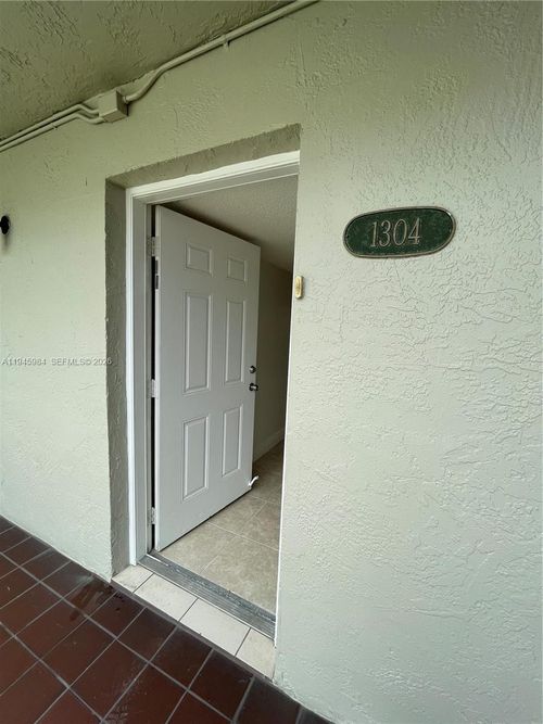 apt-1304-10090 Nw 80th Ct, Hialeah Gardens, FL, 33016-2239 | Card Image