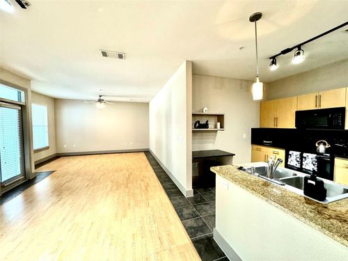 329-3660 Richmond Ave, Houston, TX, 77046-3605 | Card Image