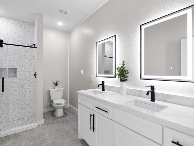 Full bathroom primary room | Image 20