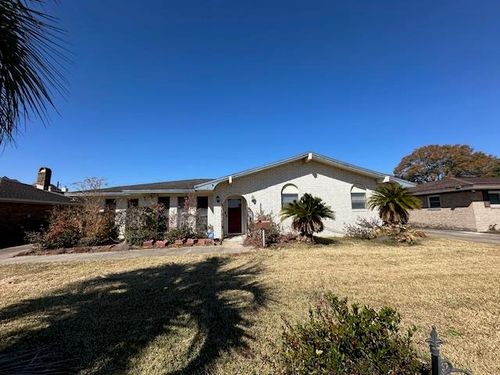 3120 Nashville Ave, Nederland, TX, 77627-6752 | Card Image