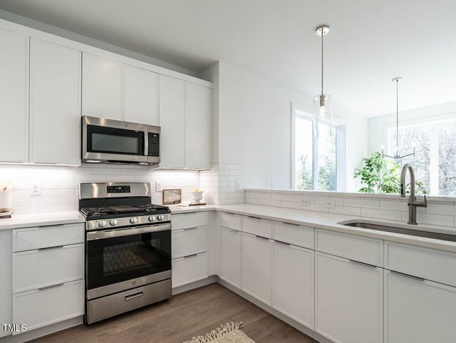 016-1280x960-kitchen | Image 12