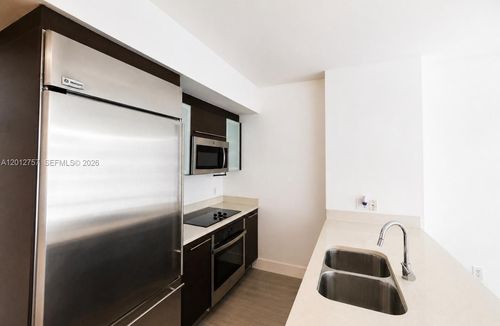 2904-500 Brickell Ave, Miami, FL, 33131-2585 | Card Image