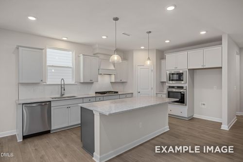 904 Diana Victoria Ct, Wendell, NC, 27591-5512 | Card Image