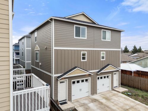 7834 Jacqueline Way, White City, OR, 97503-1761 | Card Image