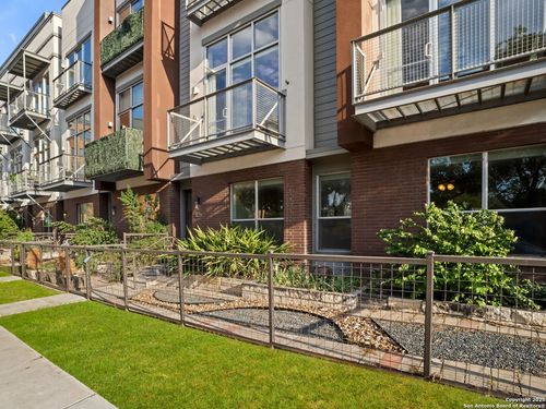 1126 E Quincy St, San Antonio, TX, 78212-4516 | Card Image