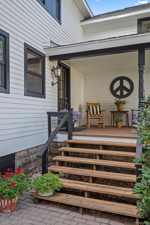 8282 W Harrison Rd, Mears, MI, 49436-9351 | Card Image